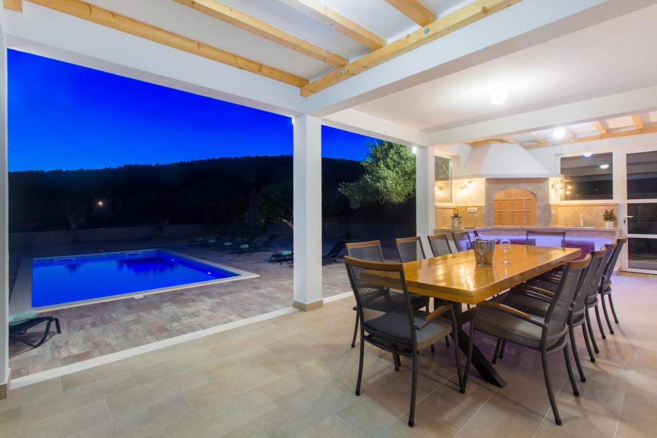 Villa Antonia With Heated Pool Dograde Exteriér fotografie